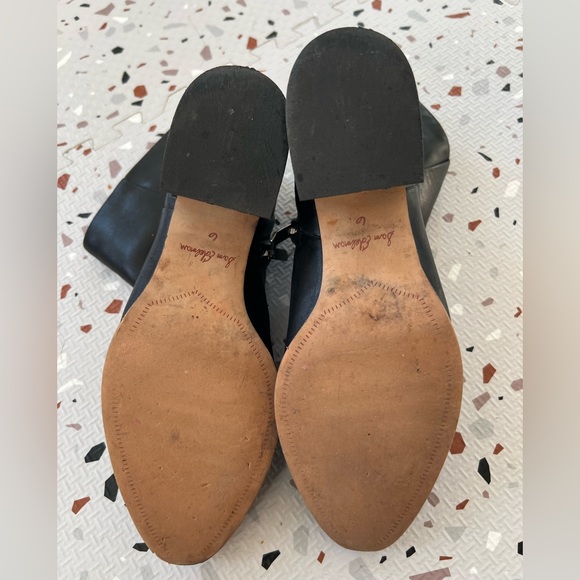 Size 6 Sam Edelman Chelsea Boot with zipper - Picture 2 of 3